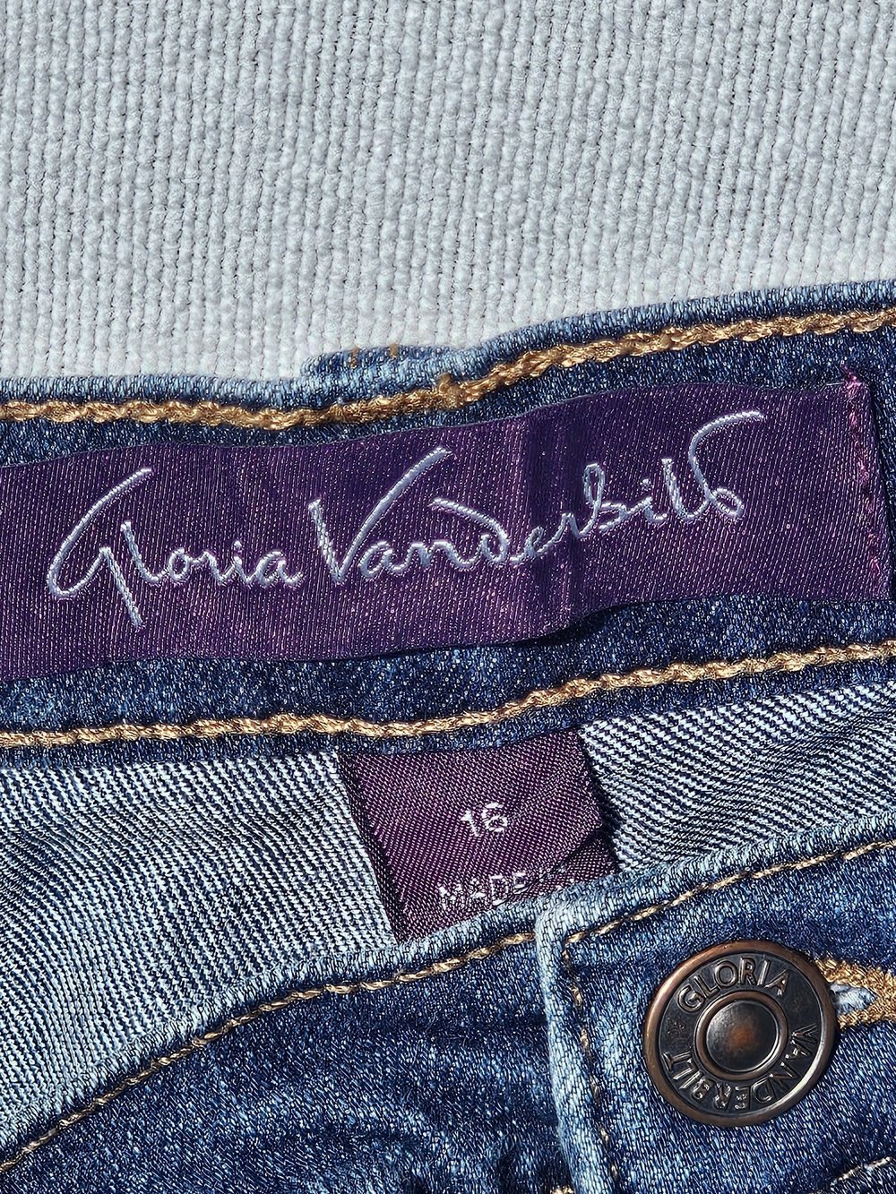 Gloria Vanderbilt Blue Wide Leg Flare Jeans - Picture 3 of 5
